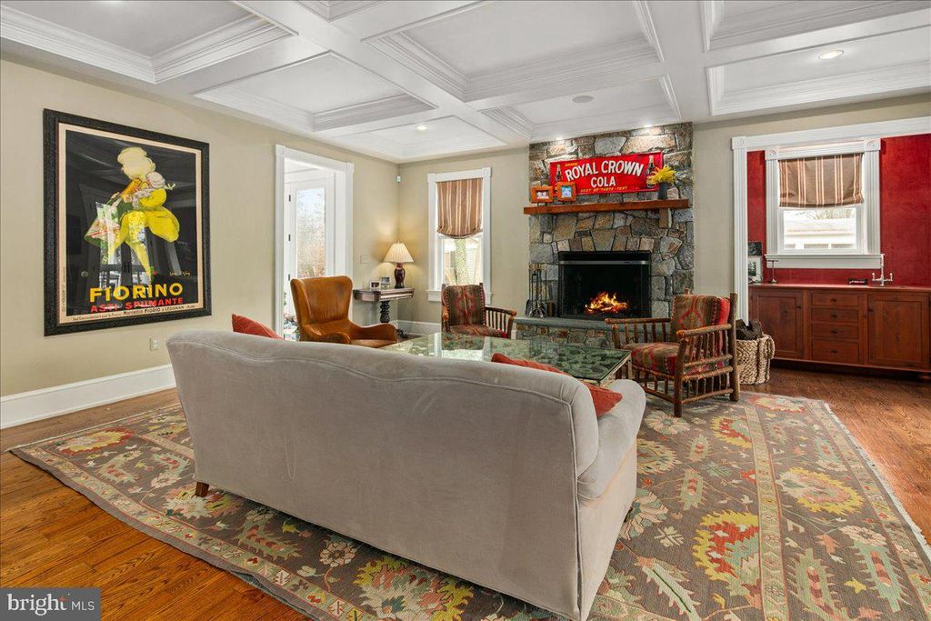 Image 28 of property listing at 10400 MONTGOMERY AVE, Kensington, MD 20895