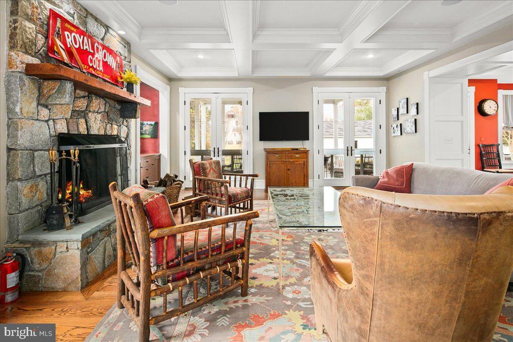 Image 30 of property listing at 10400 MONTGOMERY AVE, Kensington, MD 20895