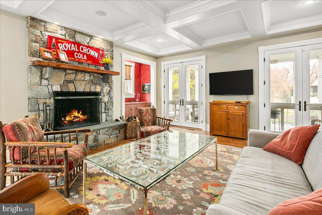 Image 31 of property listing at 10400 MONTGOMERY AVE, Kensington, MD 20895