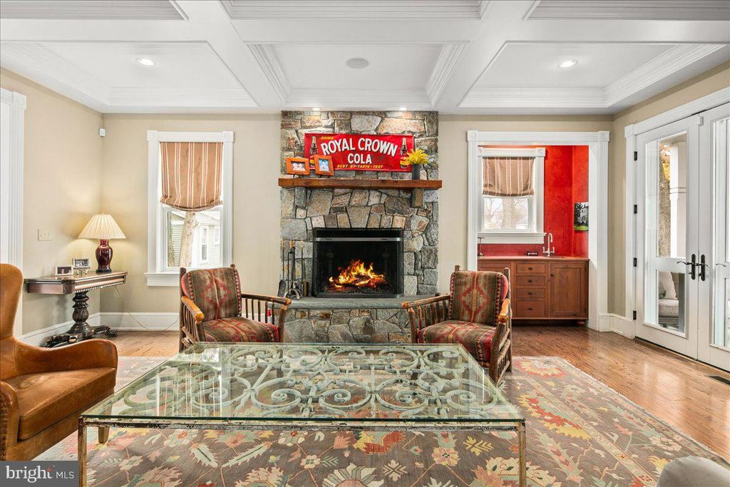 Image 32 of property listing at 10400 MONTGOMERY AVE, Kensington, MD 20895