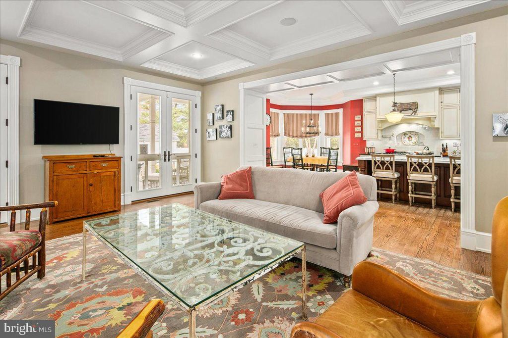 Image 33 of property listing at 10400 MONTGOMERY AVE, Kensington, MD 20895