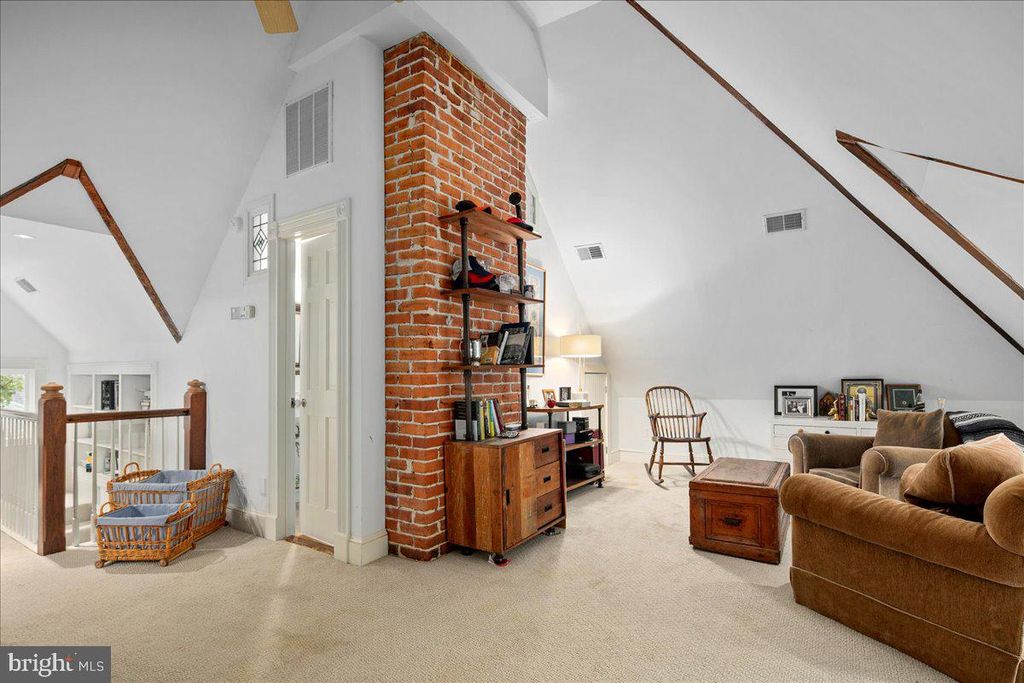 Image 56 of property listing at 10400 MONTGOMERY AVE, Kensington, MD 20895