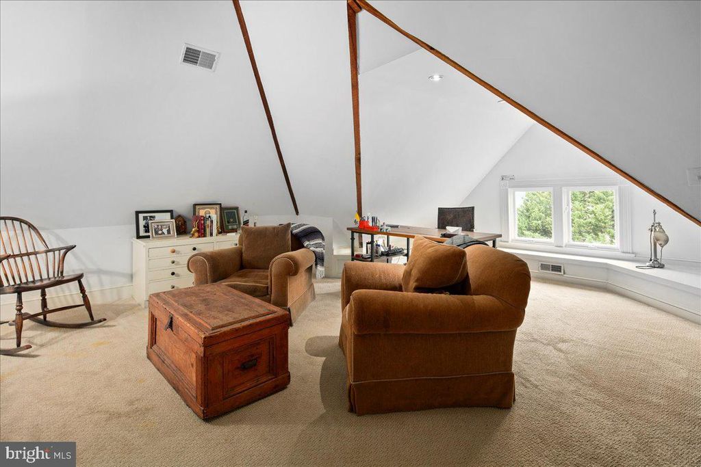 Image 58 of property listing at 10400 MONTGOMERY AVE, Kensington, MD 20895