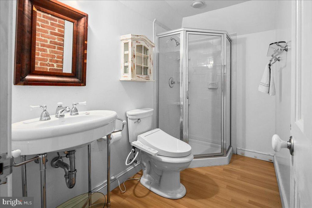 Image 60 of property listing at 10400 MONTGOMERY AVE, Kensington, MD 20895