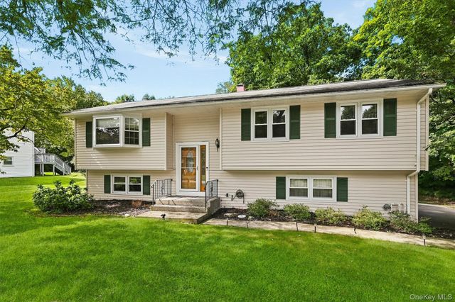 5 McGarrah Road, Monroe, NY 10950