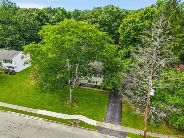 5 McGarrah Road, Monroe, NY 10950