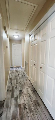 213 Mango Street, Lake Jackson, TX 77566