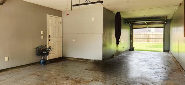 213 Mango Street, Lake Jackson, TX 77566