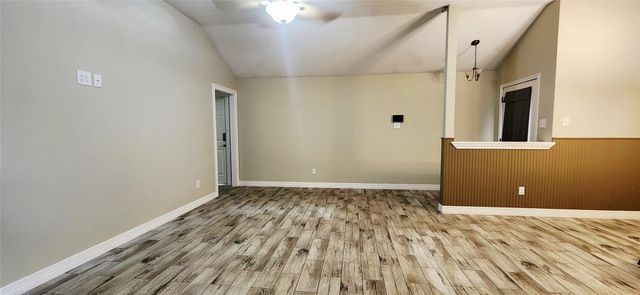 213 Mango Street, Lake Jackson, TX 77566