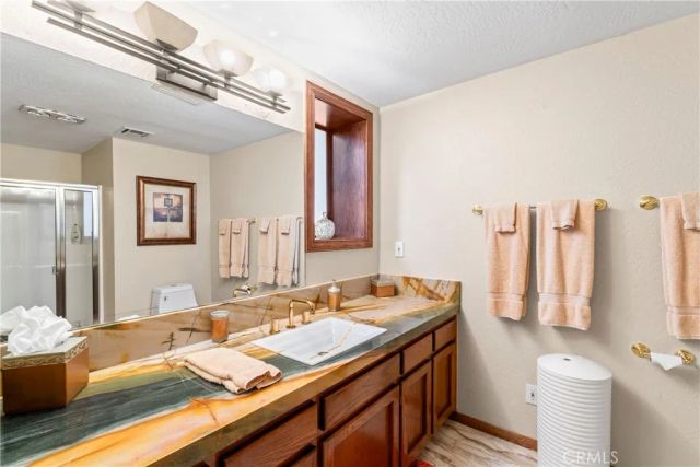 27563 W West Shore Road, Lake Arrowhead, CA 92352