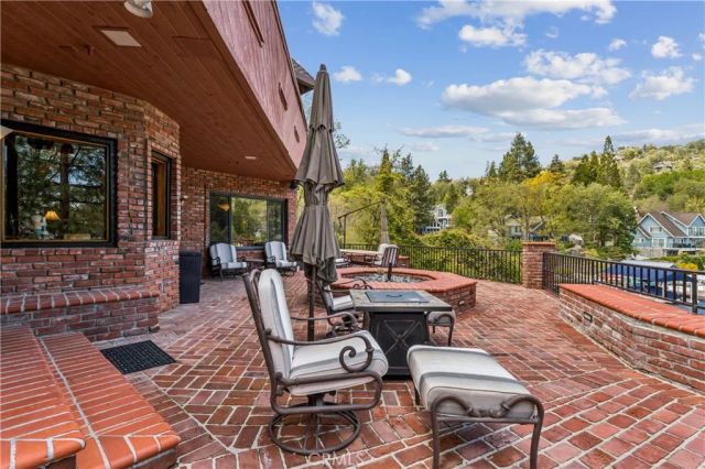 27563 W West Shore Road, Lake Arrowhead, CA 92352