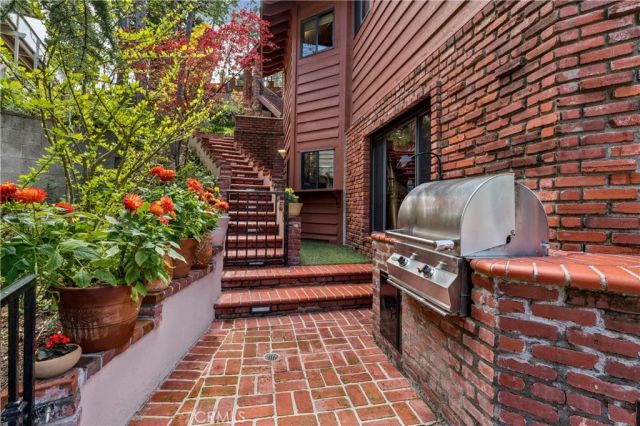 27563 W West Shore Road, Lake Arrowhead, CA 92352