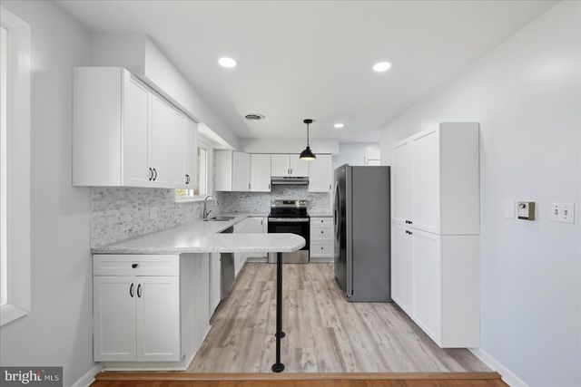 210 STAFFORD DR, Winchester, VA 22602