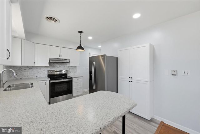 210 STAFFORD DR, Winchester, VA 22602