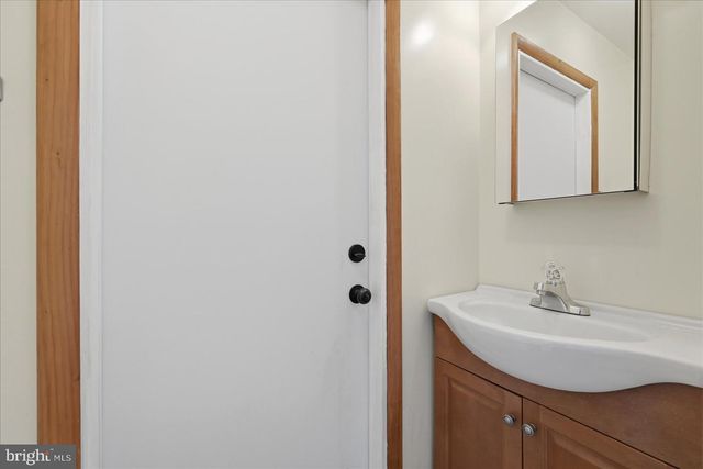 210 STAFFORD DR, Winchester, VA 22602