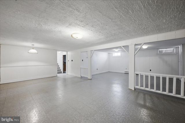 210 STAFFORD DR, Winchester, VA 22602