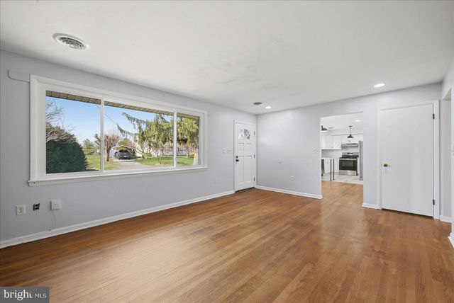 210 STAFFORD DR, Winchester, VA 22602