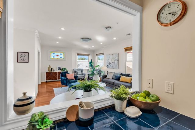 595 22nd St, Oakland, CA 94612