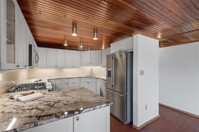 5 Bayard Road 219, Shadyside, PA 15213