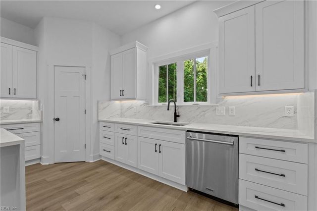 12 Ferguson CV, Newport News, VA 23606