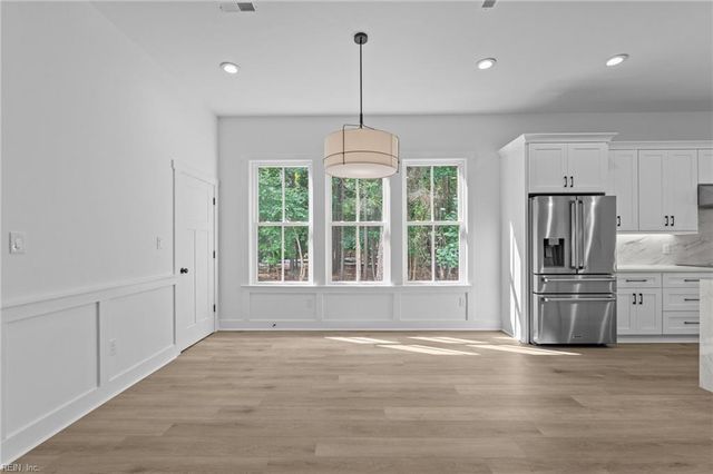 12 Ferguson CV, Newport News, VA 23606