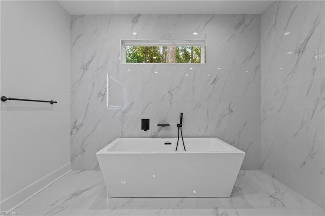 12 Ferguson CV, Newport News, VA 23606