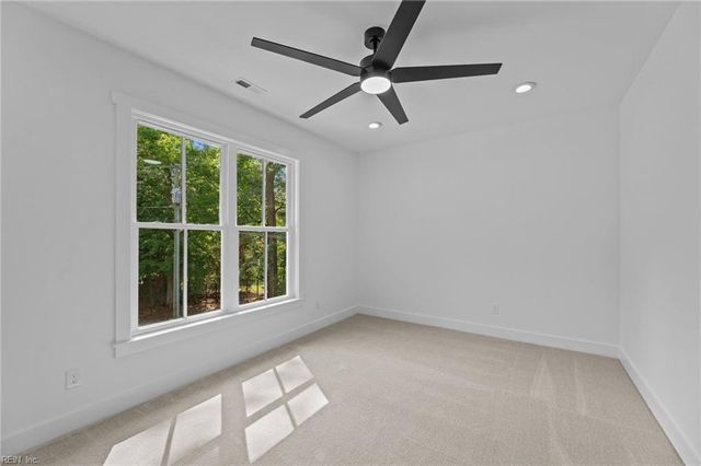 12 Ferguson CV, Newport News, VA 23606