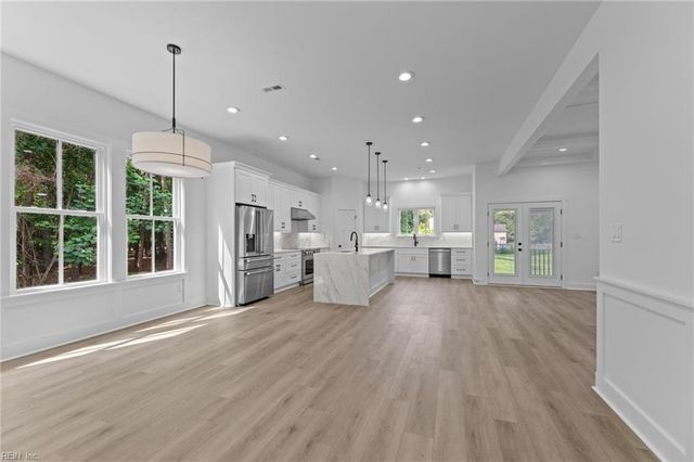 12 Ferguson CV, Newport News, VA 23606