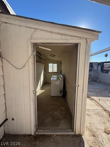 5495 Everglade Street, Las Vegas, NV 89142