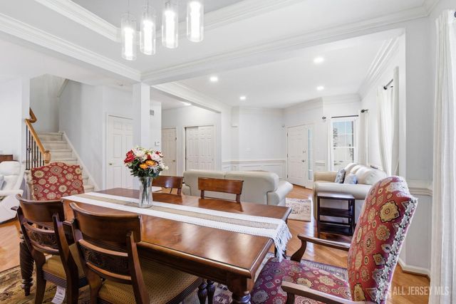 17 Tree Swallow Drive, Princeton, NJ 08540