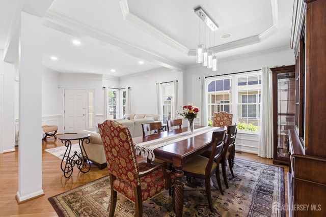 17 Tree Swallow Drive, Princeton, NJ 08540