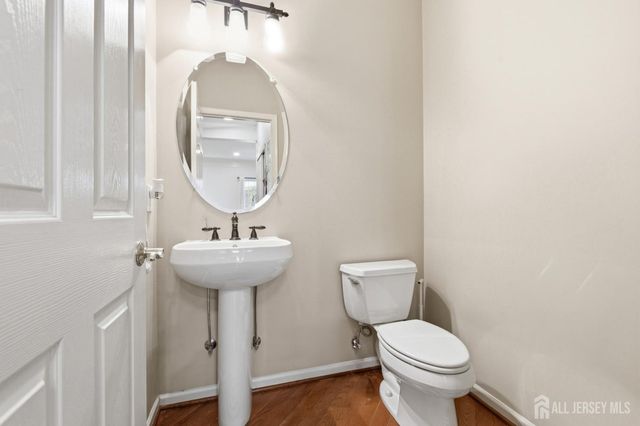 17 Tree Swallow Drive, Princeton, NJ 08540