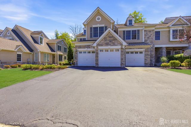 17 Tree Swallow Drive, Princeton, NJ 08540