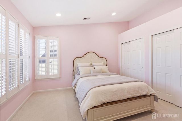 17 Tree Swallow Drive, Princeton, NJ 08540