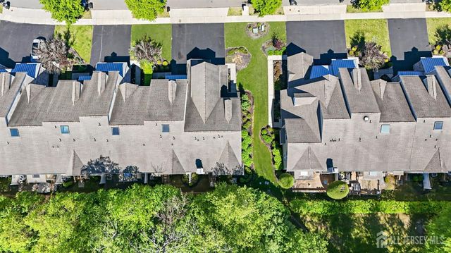 17 Tree Swallow Drive, Princeton, NJ 08540