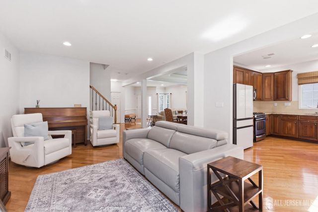 17 Tree Swallow Drive, Princeton, NJ 08540