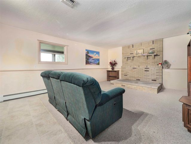 6 Hannah Lane, Valley Cottage, NY 10989