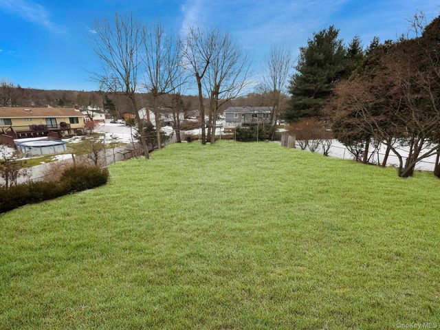 6 Hannah Lane, Valley Cottage, NY 10989