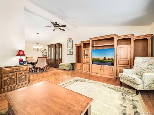 6 Hannah Lane, Valley Cottage, NY 10989
