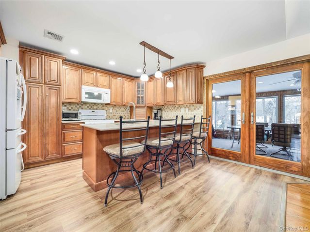 6 Hannah Lane, Valley Cottage, NY 10989