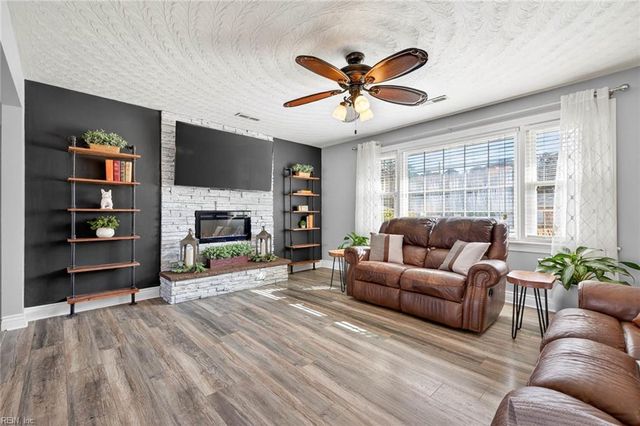 2526 Drum Creek RD, Chesapeake, VA 23321