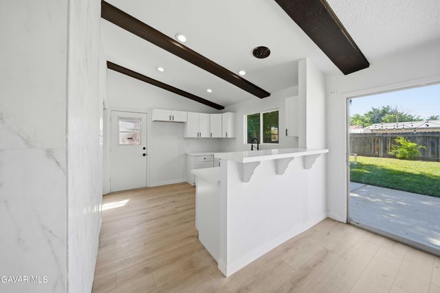1040 W Avenue H 1, Lancaster, CA 93534