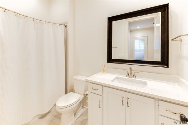 2 Oaklana, Tuscaloosa, AL 35406