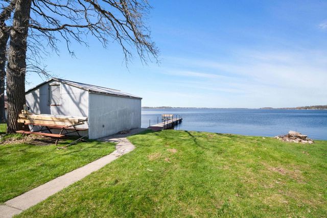 N10394 Howard DRIVE, Fox Lake, WI 53933