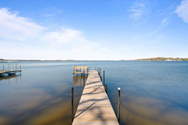 N10394 Howard DRIVE, Fox Lake, WI 53933