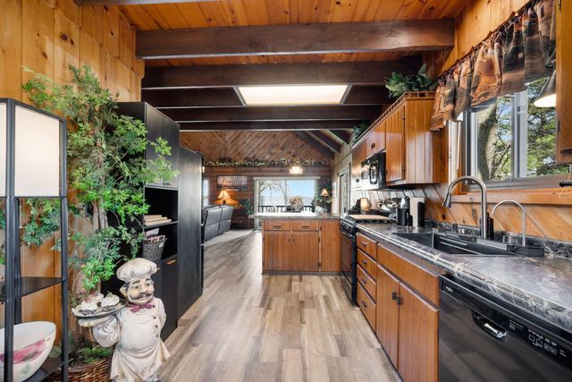 N10394 Howard DRIVE, Fox Lake, WI 53933