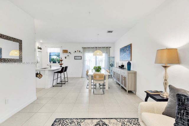 15953 SW 2nd Pl, Pembroke Pines, FL 33027