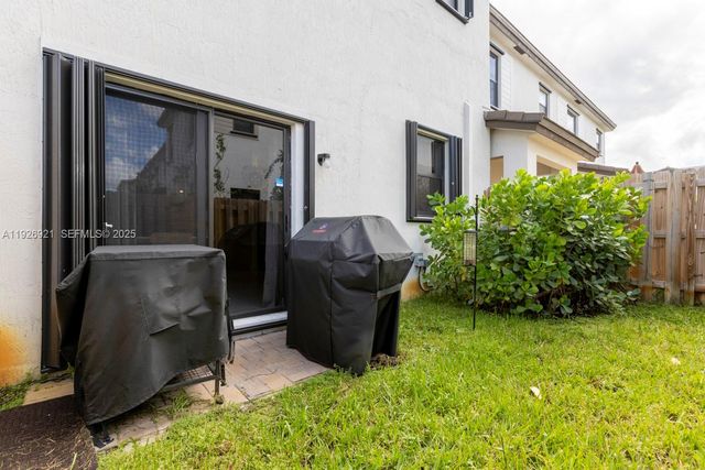 15953 SW 2nd Pl, Pembroke Pines, FL 33027