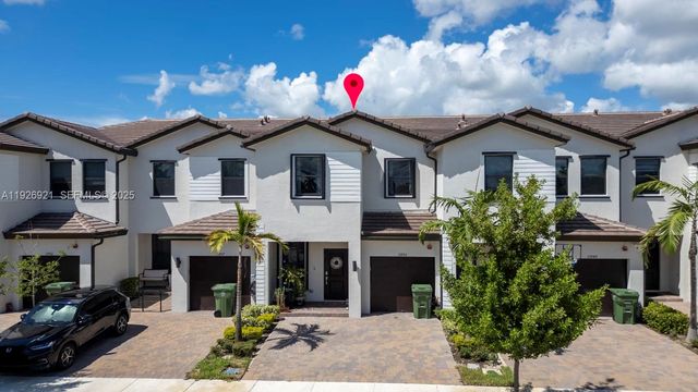 15953 SW 2nd Pl, Pembroke Pines, FL 33027