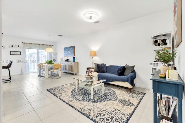 15953 SW 2nd Pl, Pembroke Pines, FL 33027